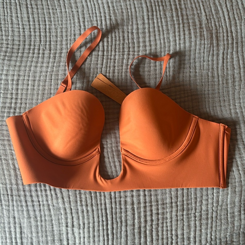 SKIMS DEEP PLUNGE SHAPEWEAR